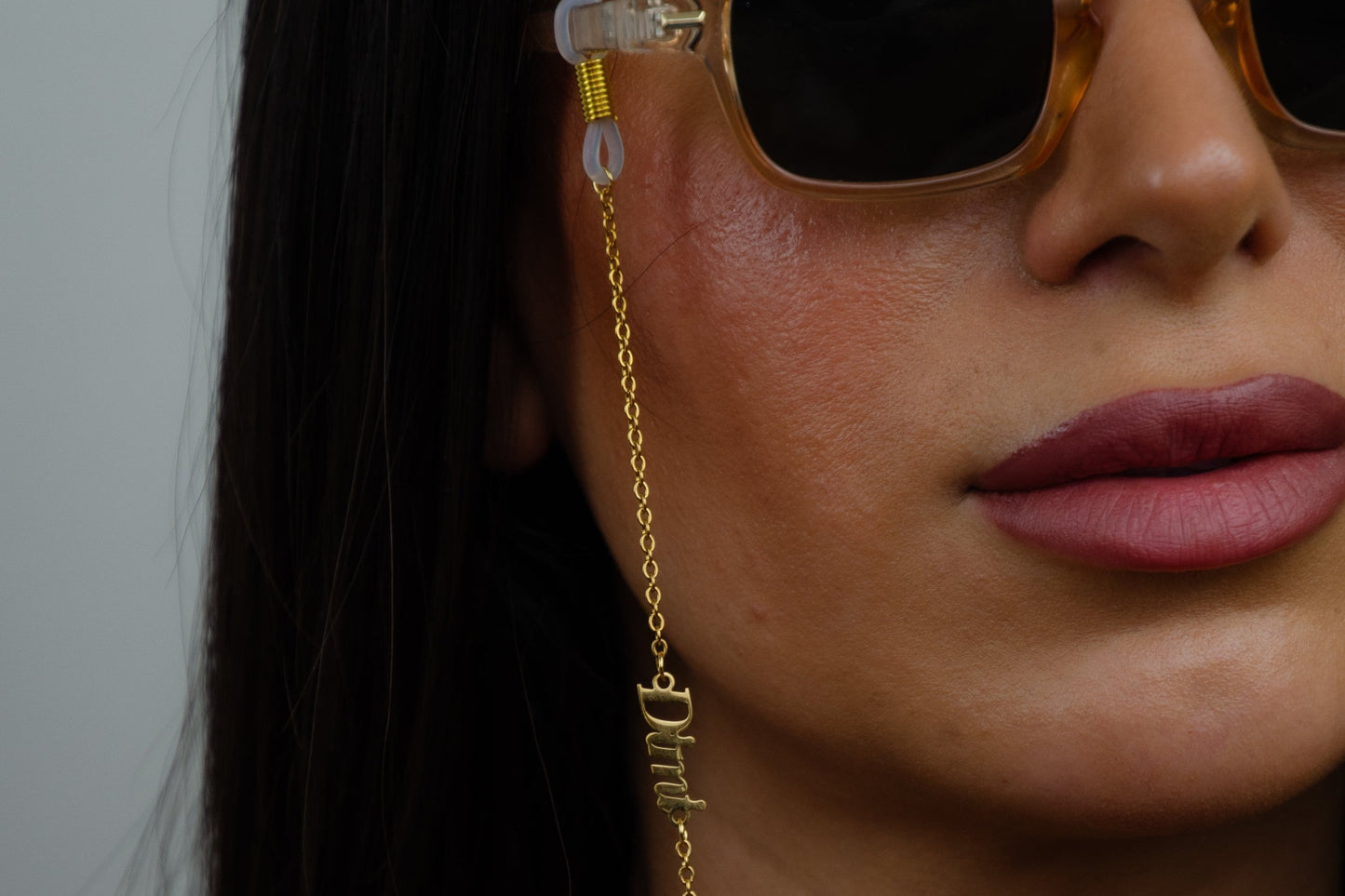 Sunglasses-chain-gold-accessoires 