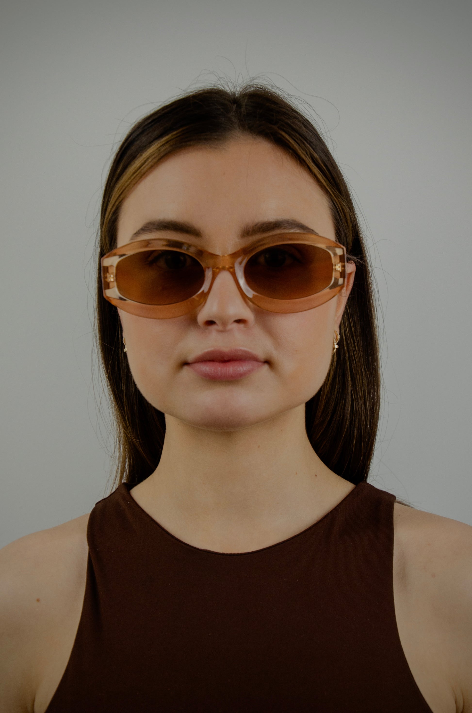 Diana-zonnebril-sunglasses-peach